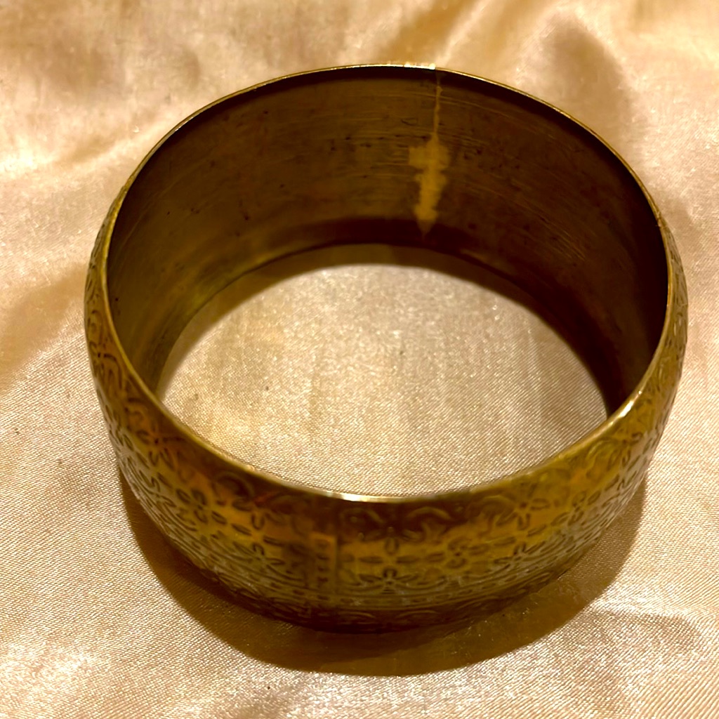 Charlotte Russe Gold Printed Bangle 6$
